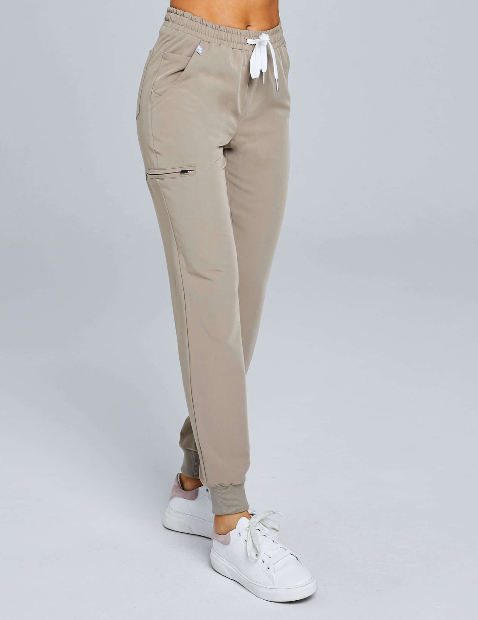 Spodnie Damskie Joggery - BEIGE Spodnie Damskie Joggery - BEIGE