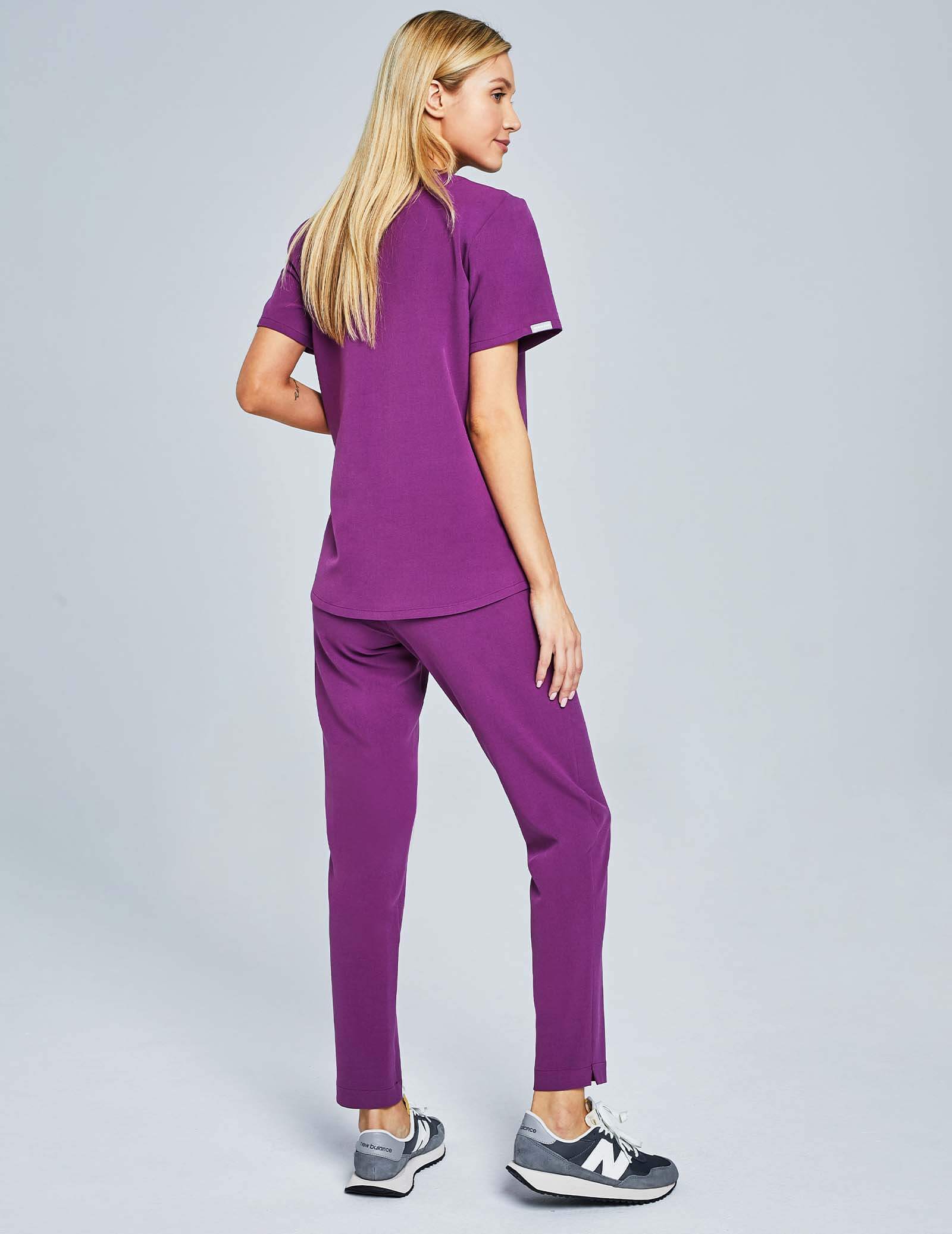 Bluza Medyczna Grace - GRAPE PURPLE Bluza Medyczna Grace - GRAPE PURPLE